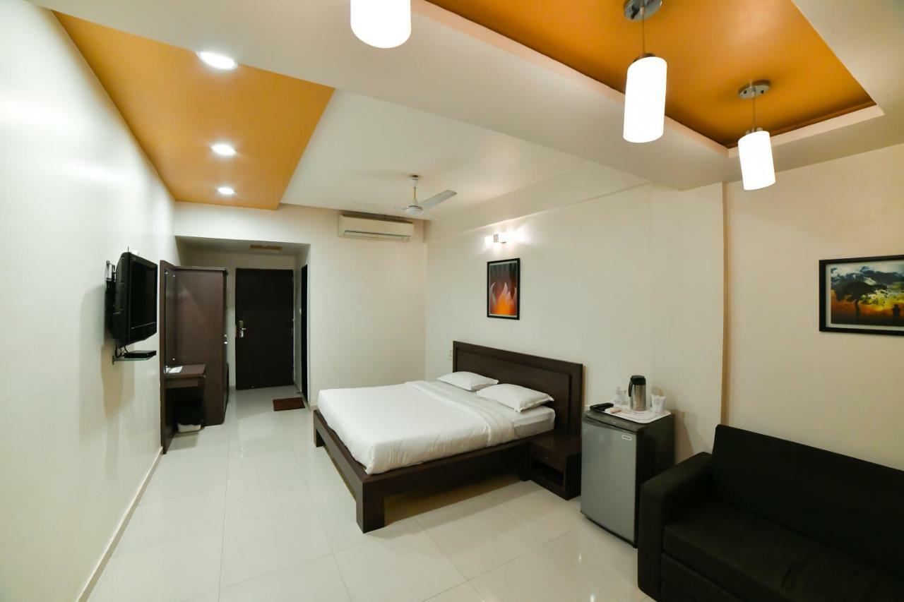 Hotel Comfort World Nadiad Exterior photo